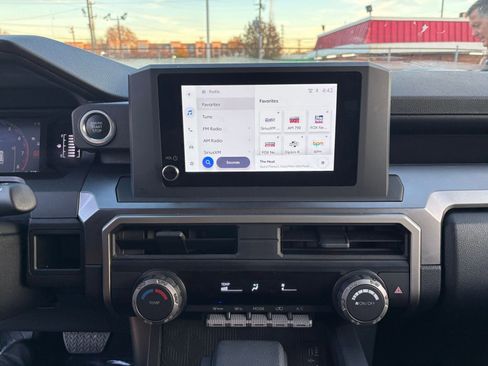 Used 2025 Toyota 4Runner SR5 image 18