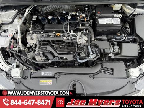 Used 2025 Toyota Corolla LE image 29