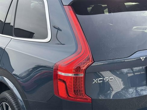Certified 2024 Volvo XC90 B5 Core w/ Climate Package image 8