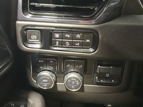 Used 2025 GMC Yukon AT4 Ultimate w/ LPO, Floor Liner Package AWD/4WD image 12