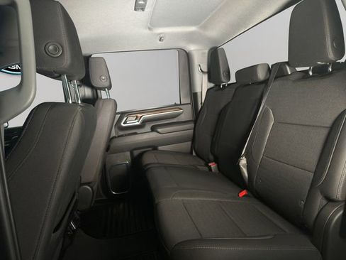 Used 2024 Chevrolet Silverado 3500 LT image 13