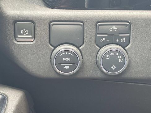 Used 2022 Chevrolet Silverado 1500 LT RWD image 29