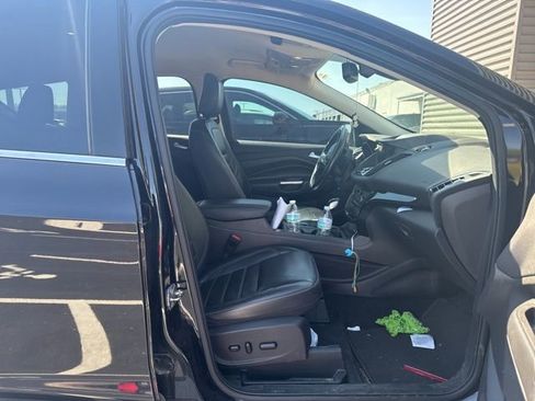 Used 2019 Ford Escape Titanium image 10