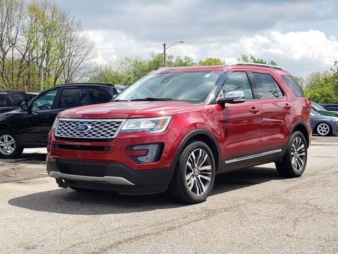 Used 2017 Ford Explorer Platinum AWD/4WD image 1