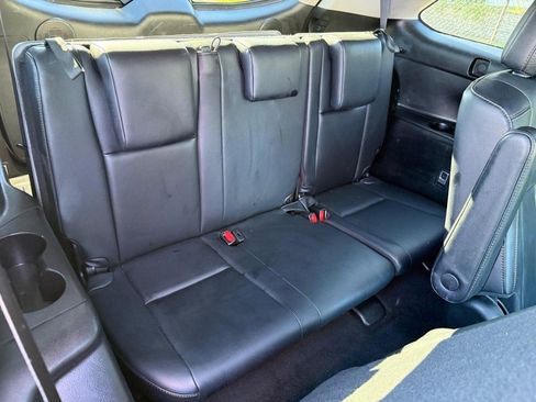 Used 2019 Toyota Highlander Limited Platinum image 12