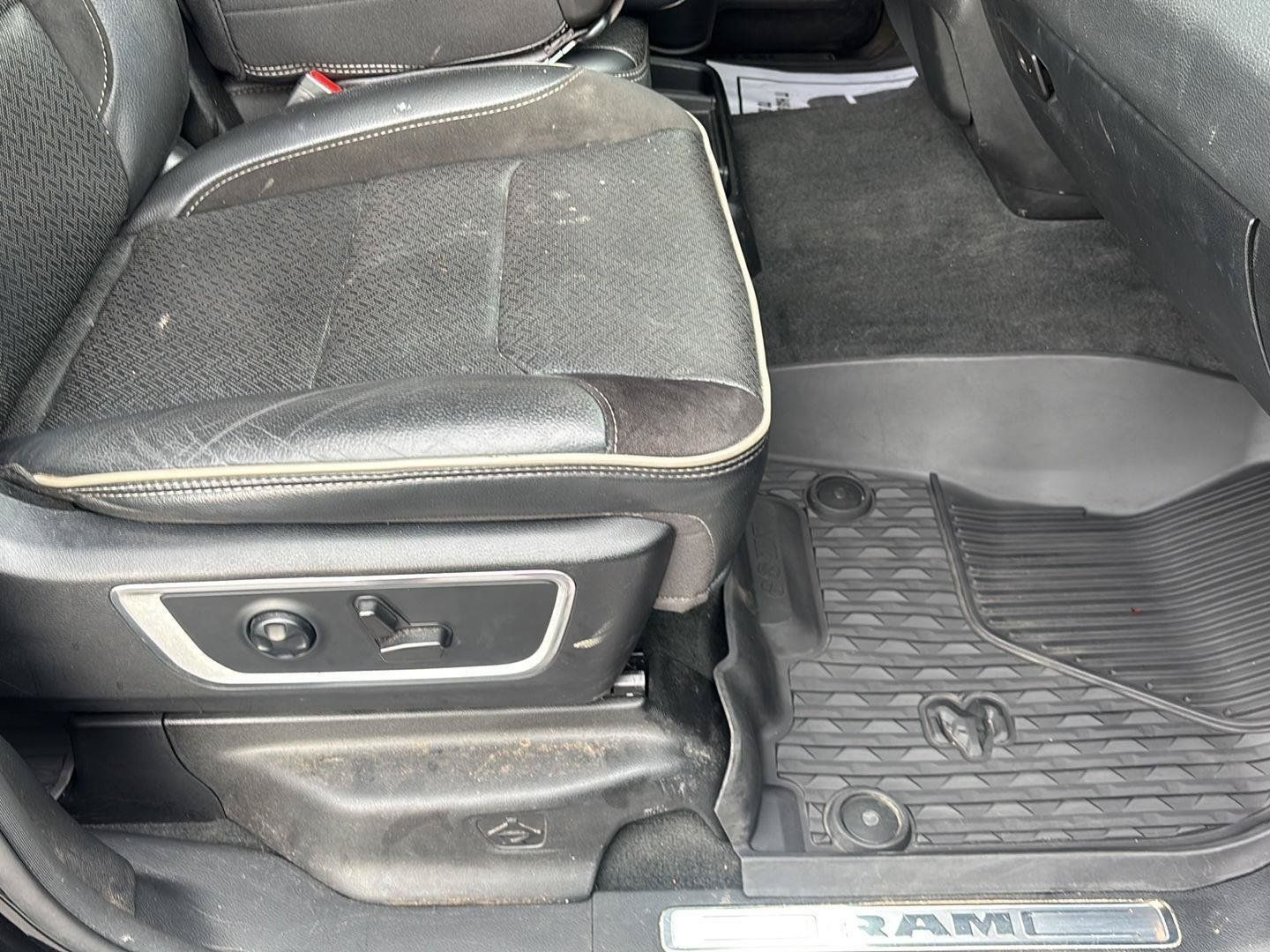 Used 2021 RAM 1500 Laramie AWD/4WD image 19