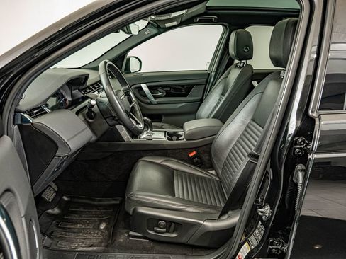 Used 2023 Land Rover Discovery Sport SE image 28