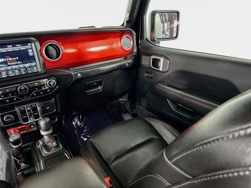 Used 2020 Jeep Wrangler Unlimited Rubicon AWD/4WD image 24