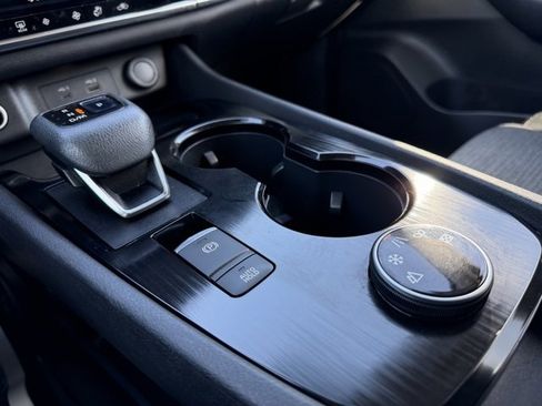 Used 2021 Nissan Rogue SV image 26