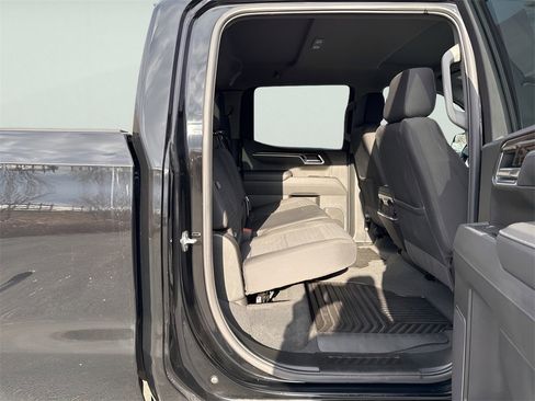 Used 2025 GMC Sierra 1500 Elevation image 11