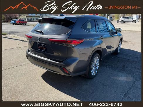 Used 2021 Toyota Highlander Limited AWD/4WD image 7
