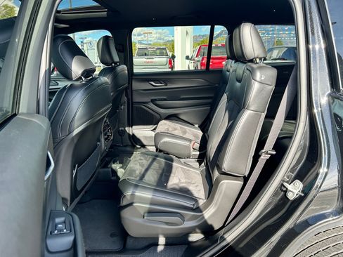 Used 2024 Jeep Grand Cherokee L Altitude image 19