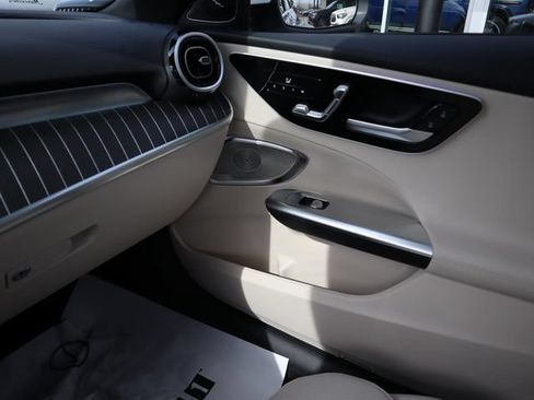 Used 2024 Mercedes-Benz C 300 Sedan image 15