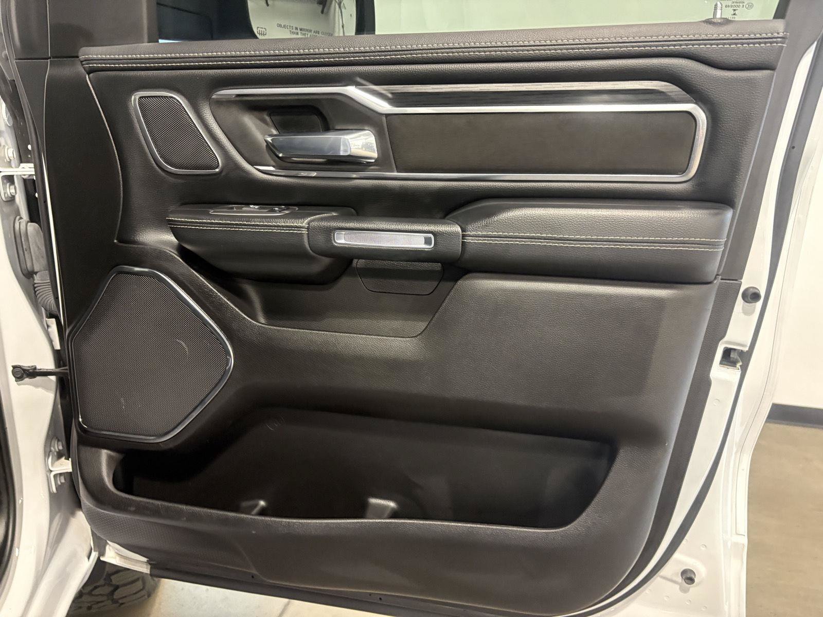 Used 2024 RAM 1500 Laramie AWD/4WD image 58