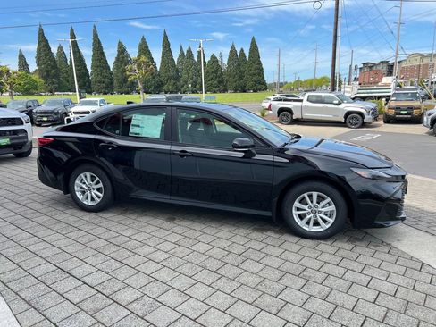 New 2026 Toyota Camry LE w/ Convenience Package AWD/4WD image 6