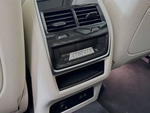 Certified 2024 BMW X7 xDrive40i AWD/4WD image 26
