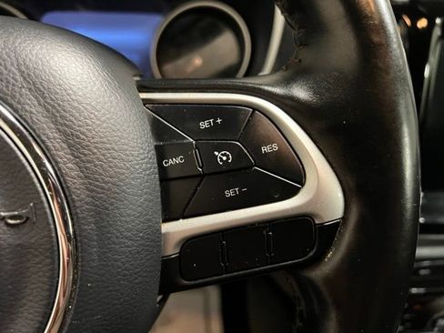 Used 2019 Jeep Compass Limited image 28