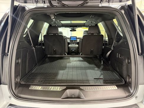 Used 2023 Chevrolet Tahoe RST w/ Luxury Package AWD/4WD image 39