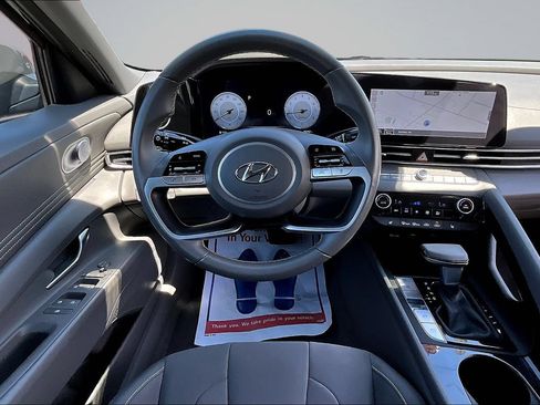 Used 2023 Hyundai Elantra SEL w/ Convenience Package FWD image 7
