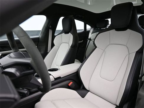 New 2025 Porsche Taycan GTS image 5