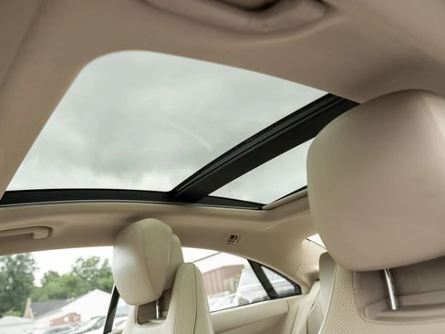 Used 2015 Mercedes-Benz E 400 Coupe w/ Premium 1 Package image 15