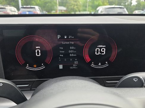 Used 2024 Hyundai Kona SEL image 17