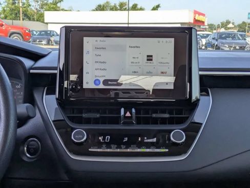 Used 2025 Toyota Corolla LE w/ Convenience Package FWD image 19