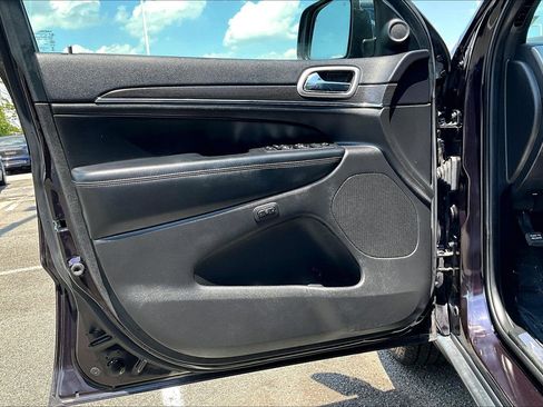 Used 2018 Jeep Grand Cherokee Limited AWD/4WD image 22