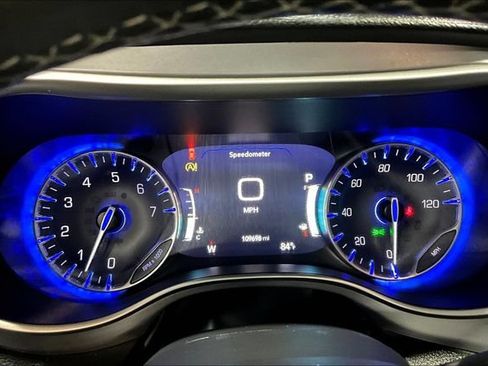 Used 2020 Chrysler Pacifica Touring-L Plus w/ S Appearance Package FWD image 12