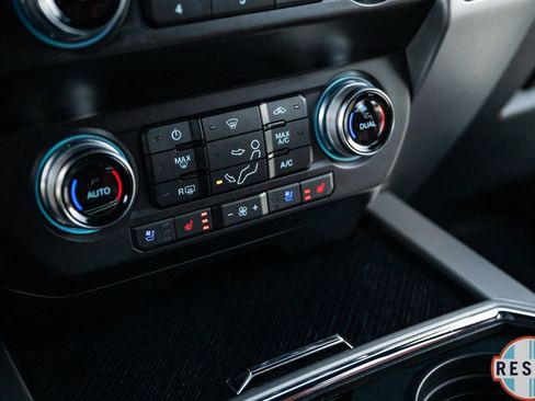 Used 2020 Ford F350 Platinum w/ Tremor Off-Road Package image 24