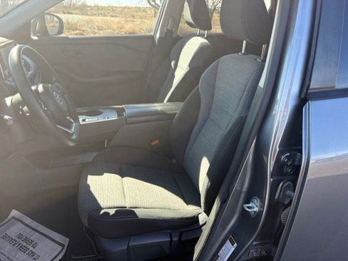 Used 2021 Nissan Rogue S image 9