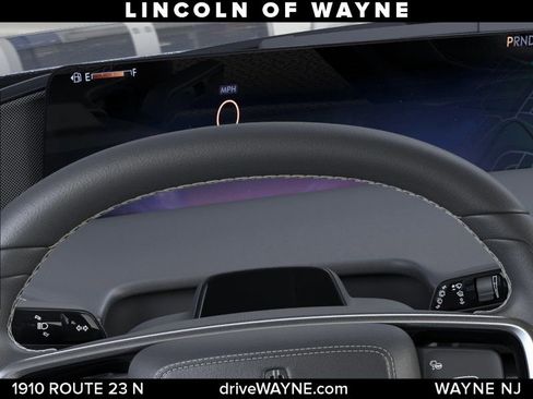 New 2025 Lincoln Navigator Reserve w/ Jet Appearance Package AWD/4WD image 13