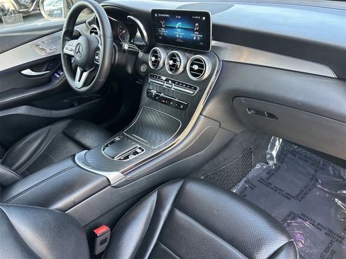 Used 2020 Mercedes-Benz GLC 300 GLC 300 image 8