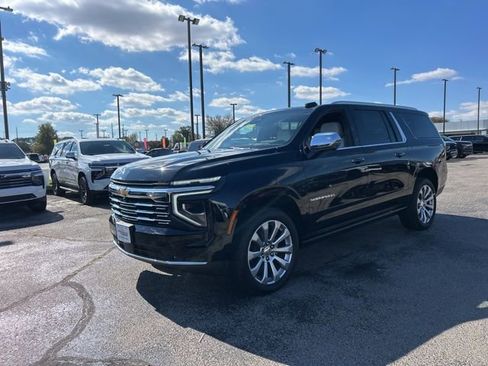 New 2026 Chevrolet Suburban Premier image 7