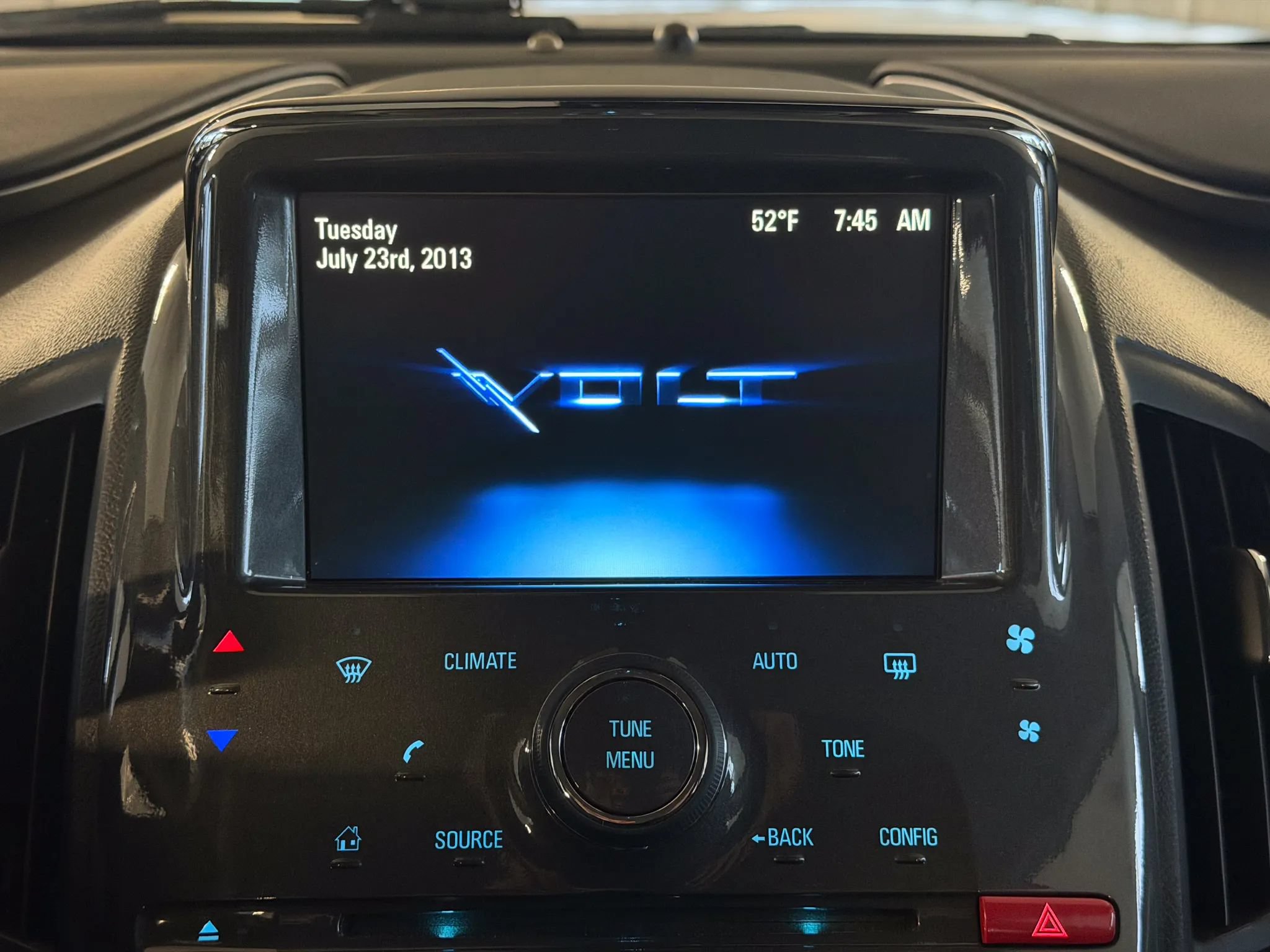 Used 2015 Chevrolet Volt FWD image 26