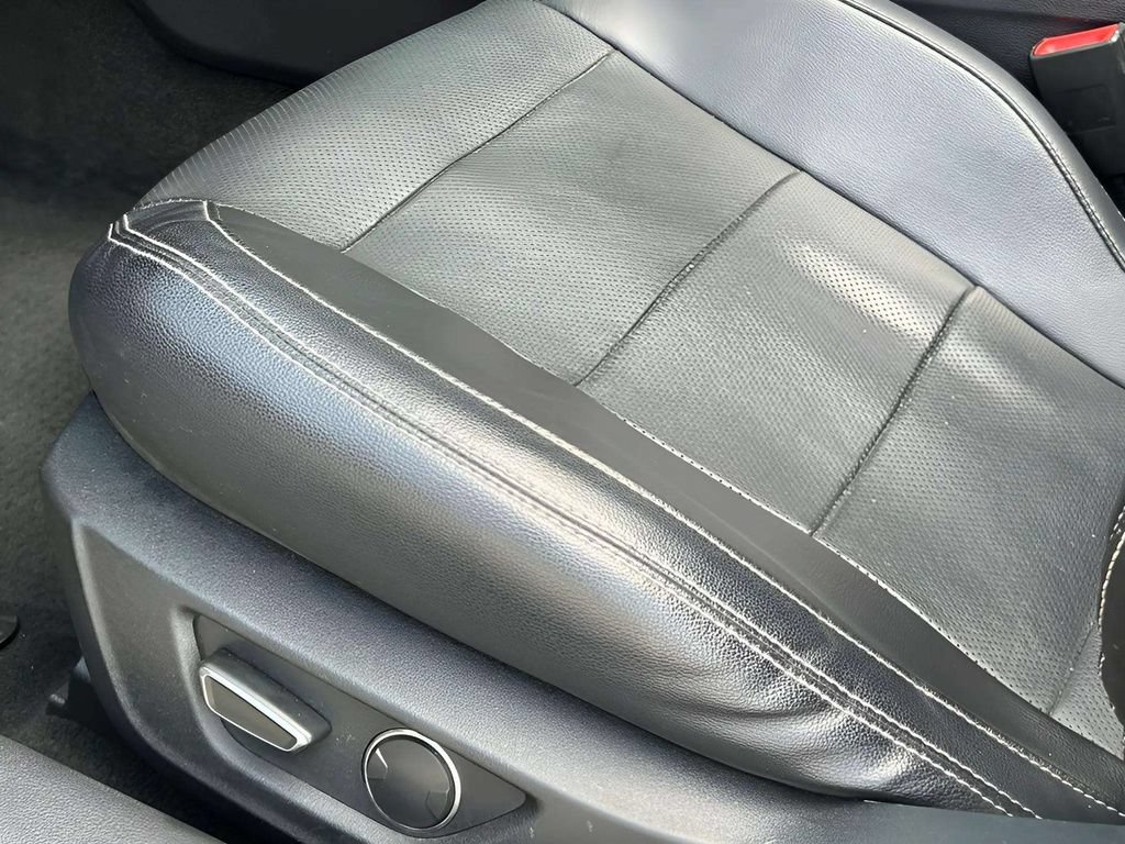Used 2018 Ford Mustang Premium RWD image 20