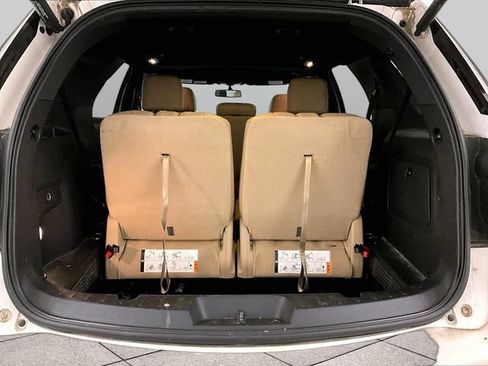 Used 2017 Ford Explorer XLT w/ Equipment Group 202A AWD/4WD image 35
