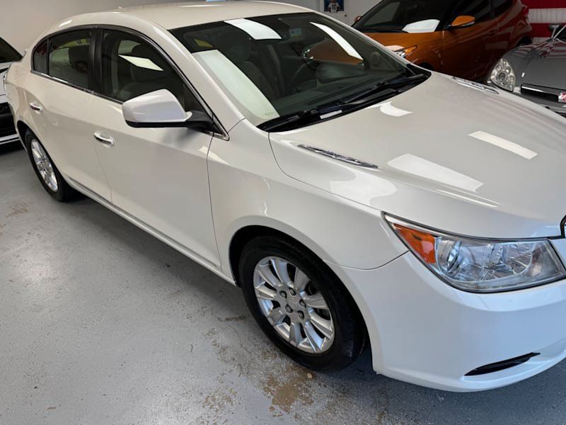 Used 2012 Buick LaCrosse Convenience FWD image 3