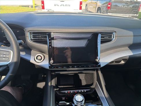 New 2026 Jeep Grand Wagoneer L 4WD image 7