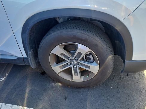 Used 2025 Honda Pilot EX-L image 5