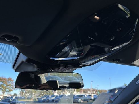 Certified 2025 BMW i5 xDrive40 w/ M Sport Package image 26