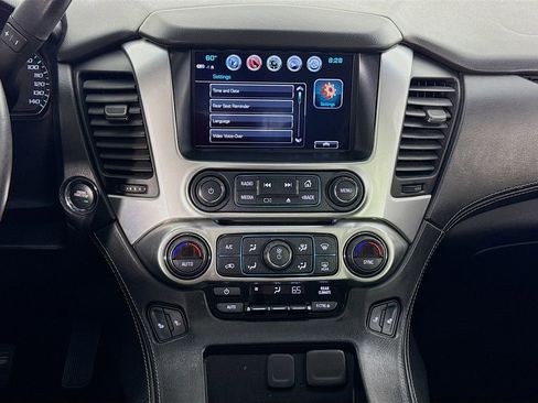 Used 2018 Chevrolet Suburban LT image 36