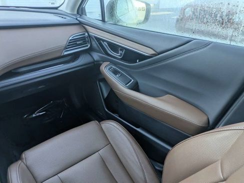 Used 2022 Subaru Outback Touring AWD/4WD image 18