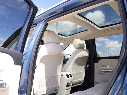 Certified 2023 Mercedes-Benz GLB 250 image 21