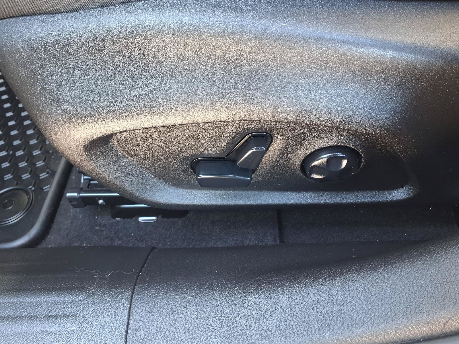 Used 2021 Jeep Renegade Trailhawk AWD/4WD image 19
