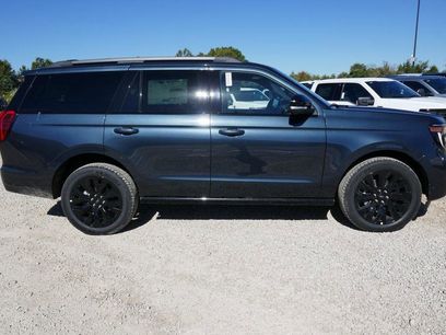 New 2025 Ford Expedition Platinum w/ Stealth Appearance Package