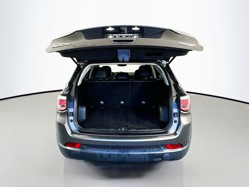 Used 2018 Jeep Compass Latitude w/ Popular Equipment Group image 26