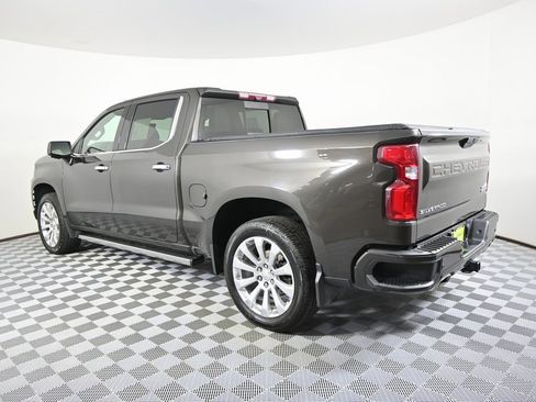 Used 2021 Chevrolet Silverado 1500 High Country w/ Technology Package image 4