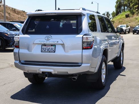 Certified 2019 Toyota 4Runner SR5 w/ Convenience Package RWD image 4