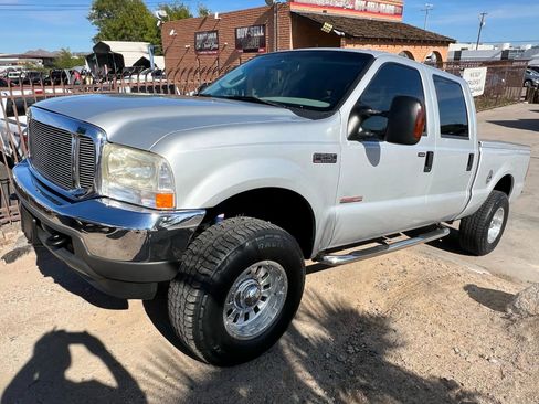Used 2004 Ford F250 XLT image 3